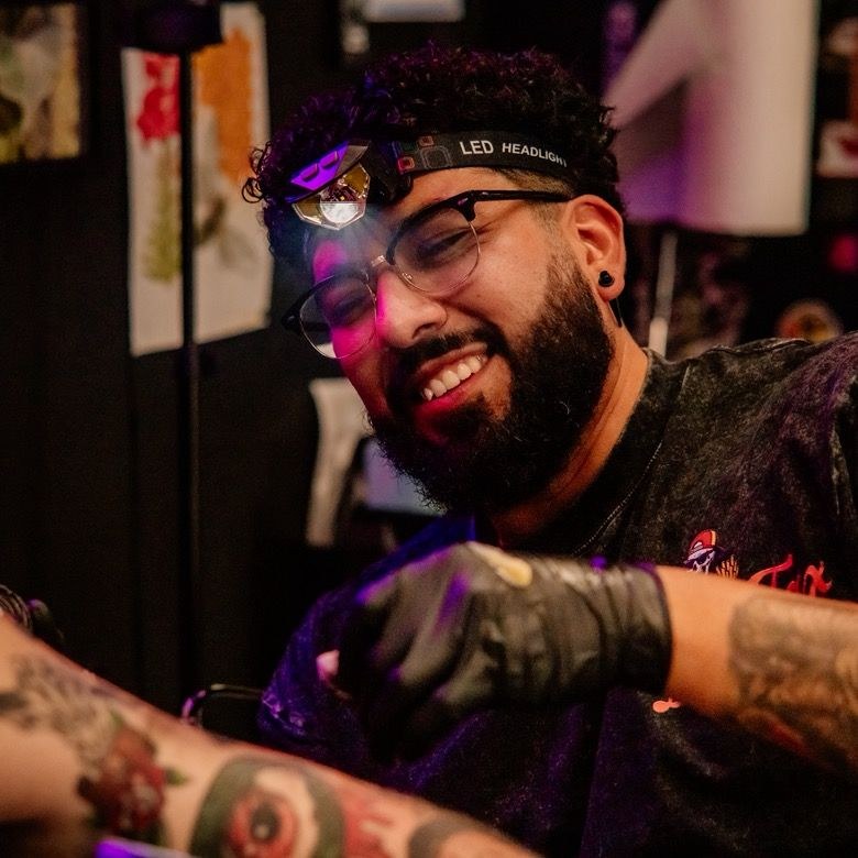 Josue Reyes, tattoo artist at Tinta De Oro